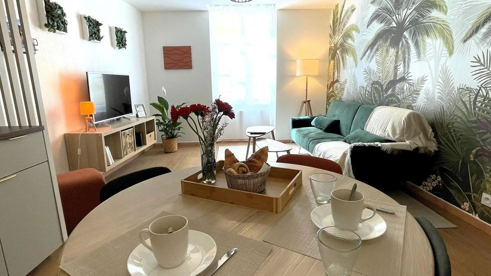 Apartment Le Palmae, Appartement Cosy, Coeur De Ville, Climatise Hyeres